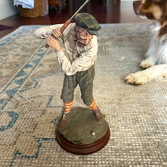 Handsome Golfer Statue From St.Andrews Man Cave Decor Great Gift - Picture 1 of 10